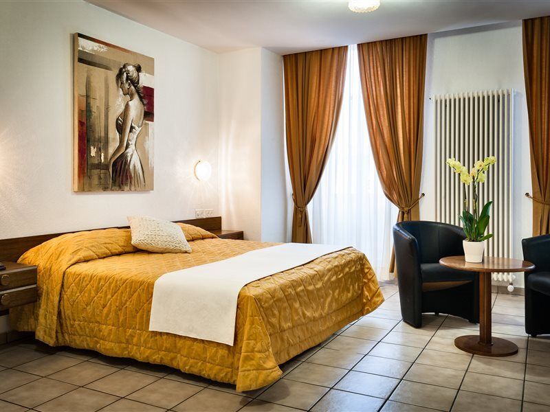 Hotel Dell'Angelo โลการ์โน ภายนอก รูปภาพ